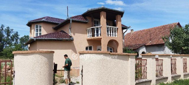 Eladó családi ház, Csengerben 39.5 M Ft, 3+1 szobás