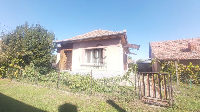 Eladó családi ház, Jászapátiban 8.4 M Ft, 2 szobás