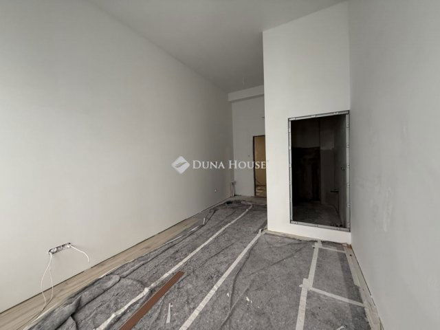 Eladó téglalakás, Budapesten, XXI. kerületben 24.5 M Ft