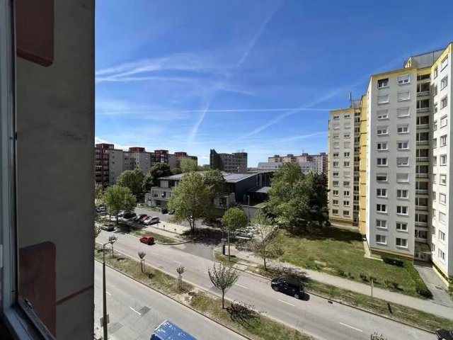 Eladó panellakás, Székesfehérvárott 58.9 M Ft, 2 szobás