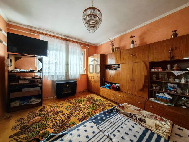 Eladó téglalakás, Székesfehérvárott 85 M Ft, 5 szobás