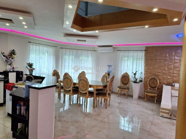 Eladó családi ház, Budapesten, XVI. kerületben 220 M Ft