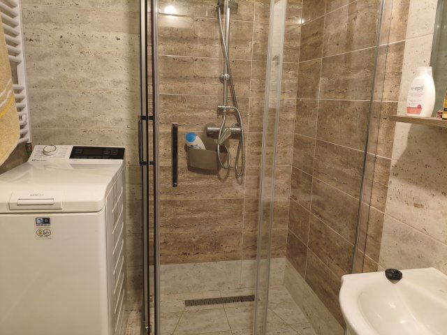 Kiadó panellakás, albérlet, Miskolcon 110 E Ft / hó, 1+1 szobás