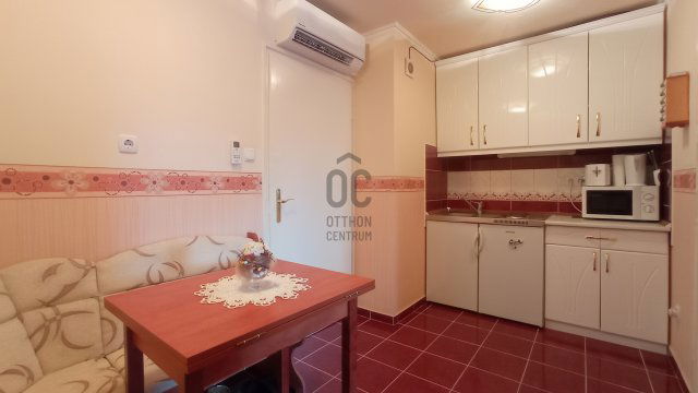 Eladó nyaraló, Balatonlelleén 49.5 M Ft, 2 szobás