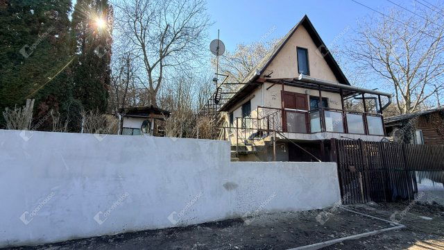 Eladó nyaraló, Gombán 34.5 M Ft, 2 szobás / költözzbe.hu