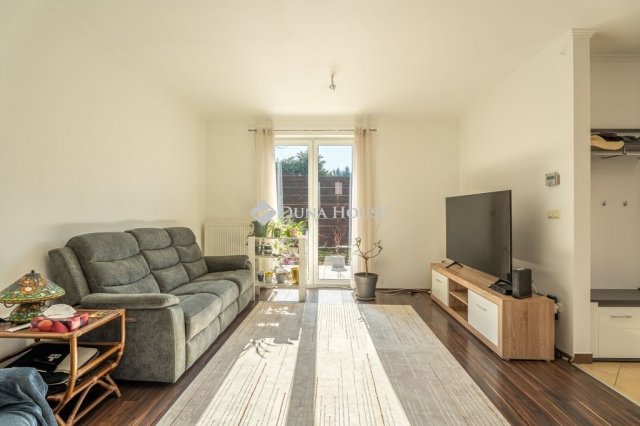 Eladó ikerház, Csömörön 136 M Ft, 4 szobás