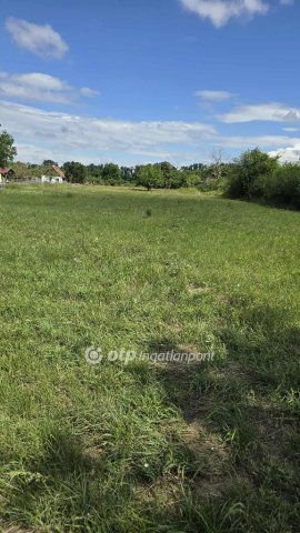 Eladó telek, Győrött, Csendes utcában 8 M Ft