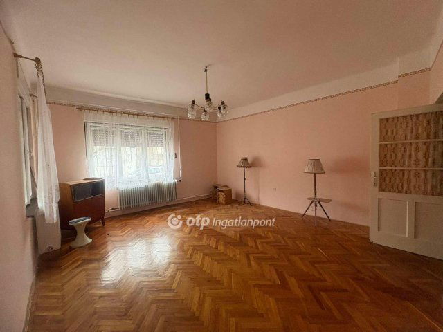Eladó családi ház, Monoron 64.99 M Ft, 2 szobás
