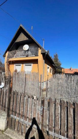 Eladó családi ház, Albertirsán 30 M Ft, 1+2 szobás