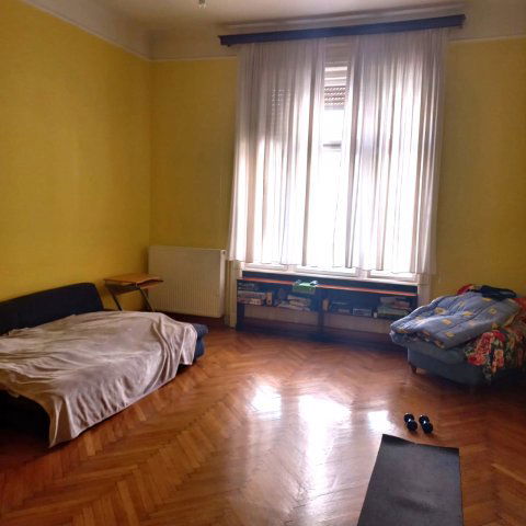 Eladó téglalakás, Budapesten, VIII. kerületben, Baross utcában