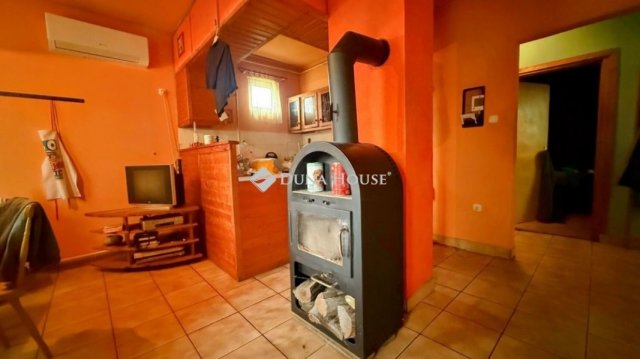 Eladó családi ház, Sorkifaludon 28 M Ft, 3 szobás