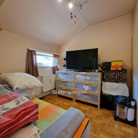 Eladó téglalakás, Érden 89.9 M Ft, 2+2 szobás