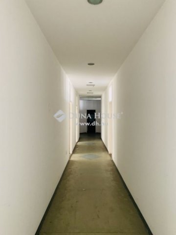 Eladó iroda, Budapesten, X. kerületben 330.75 M Ft