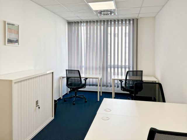 Kiadó iroda, Budapesten, XI. kerületben, Fehérvári úton