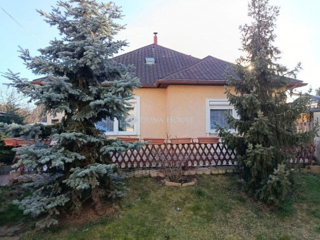 Eladó családi ház, Debrecenben 64.9 M Ft, 3 szobás