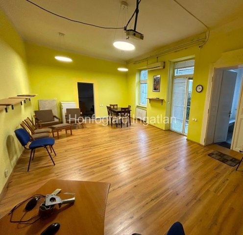 Eladó iroda, Nyíregyházán 84.9 M Ft, 6 szobás