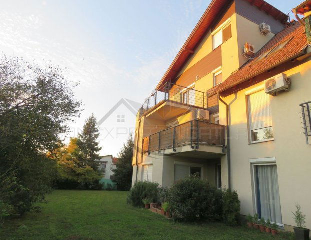 Eladó téglalakás, Győrött 89.9 M Ft, 4 szobás