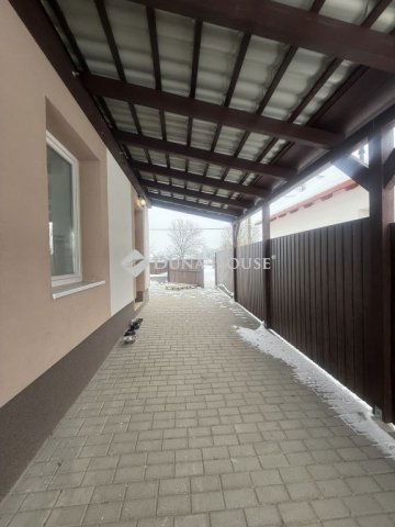 Eladó családi ház, Vecsésen, Tó utcában 129 M Ft, 5 szobás