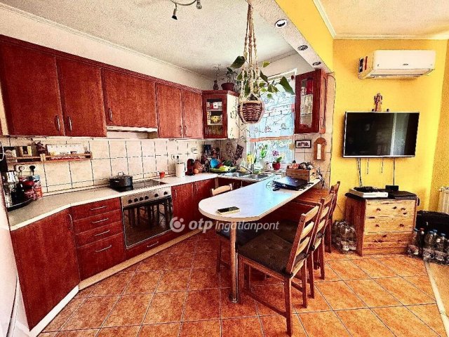 Eladó téglalakás, Budapesten, XVII. kerületben 97 M Ft, 3 szobás