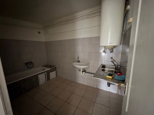 Kiadó üzlethelyiség, Székesfehérvárott 149 E Ft / hó