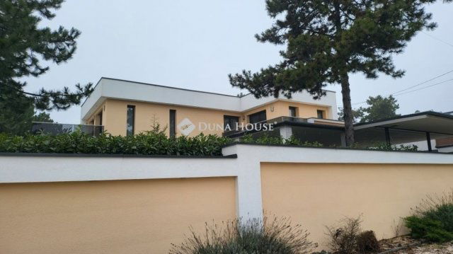 Eladó családi ház, Érden 270 M Ft, 4 szobás