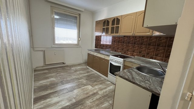 Eladó panellakás, Nyíregyházán 44.9 M Ft, 1+2 szobás