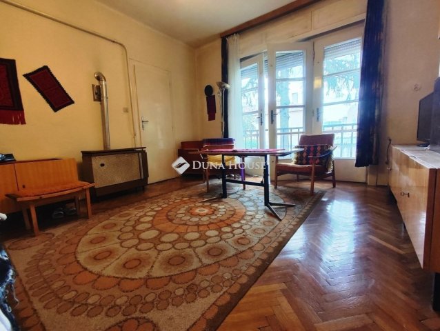 Eladó téglalakás, Székesfehérvárott 36 M Ft, 1 szobás