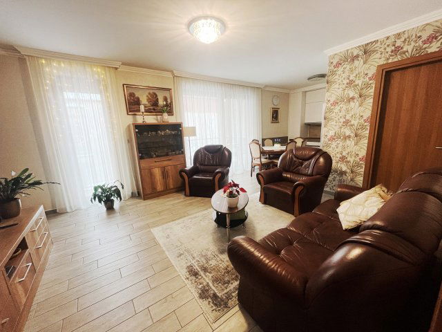 Eladó téglalakás, Debrecenben 144 M Ft, 3 szobás