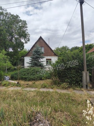 Eladó családi ház, Szárligeten 39 M Ft, 2 szobás