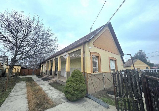 Eladó családi ház, Dabason 49.9 M Ft, 3 szobás