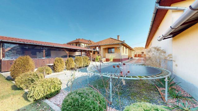 Eladó ikerház, Kisvárdán 48.5 M Ft, 2 szobás