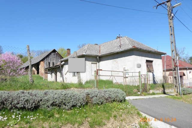 Eladó családi ház, Szilvásszentmártonon 10 M Ft, 2 szobás