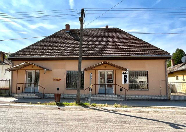 Eladó üzlethelyiség, Jászladányon 18.9 M Ft