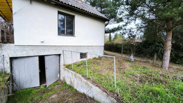 Eladó családi ház, Szigetmonostorban 35.9 M Ft, 1 szobás