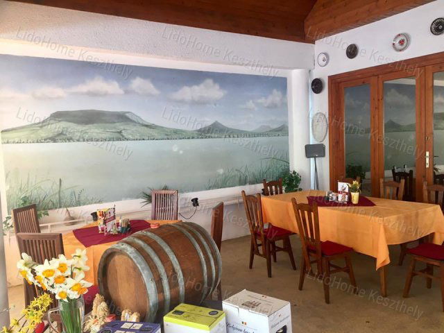 Eladó üzlethelyiség, Balatonkeresztúron 120 M Ft