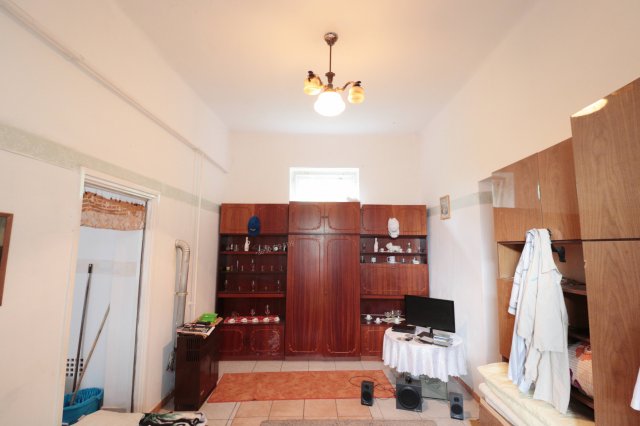 Eladó téglalakás, Orosházán, Pacsirta utcában 16.5 M Ft