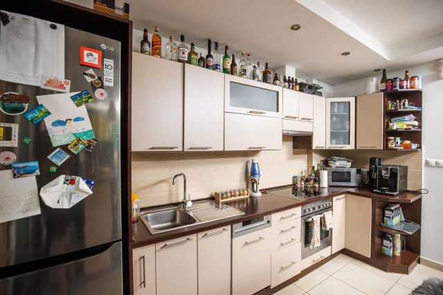 Eladó téglalakás, Szegeden 59.5 M Ft, 3 szobás