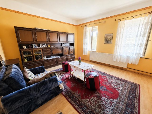 Eladó családi ház, Dunavecsén 29.9 M Ft, 2+1 szobás