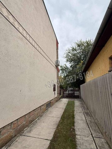 Eladó családi ház, Püspökladányban 83 M Ft, 6 szobás