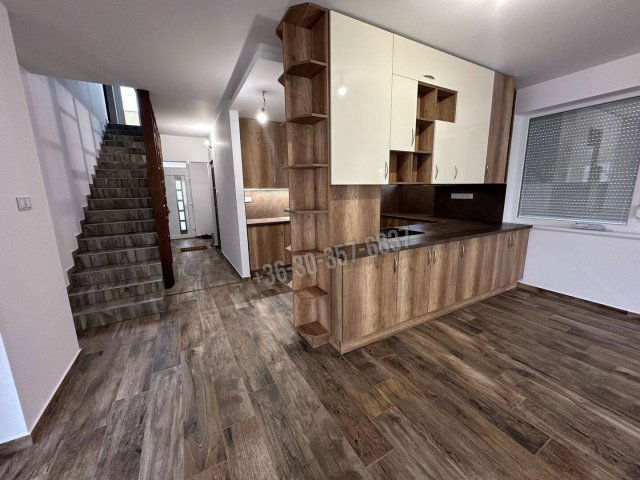 Eladó családi ház, Szegeden 250 M Ft, 6 szobás