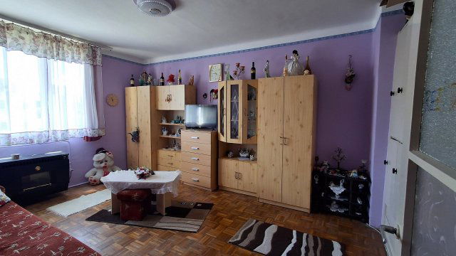 Eladó téglalakás, Gyöngyösön 23.5 M Ft, 2 szobás