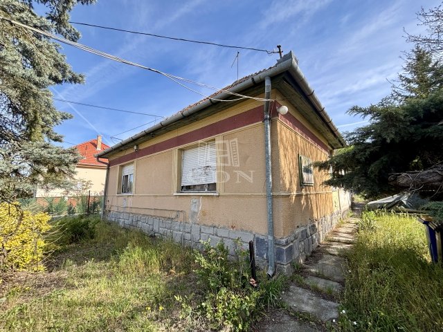 Eladó családi ház, Tápióságon 30 M Ft, 3 szobás