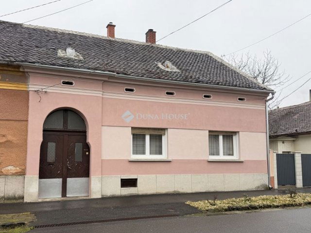 Eladó családi ház, Körmenden, Deák Ferenc utcában 62.5 M Ft