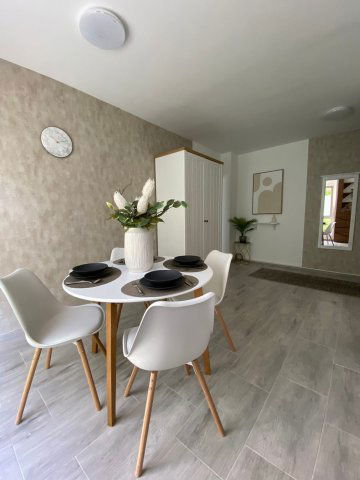 Kiadó panellakás, albérlet, Pécsett, Nagy Jenő utcában