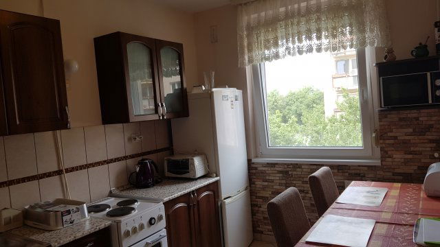 Kiadó panellakás, albérlet, Debrecenben, Ötvenhatosok terén