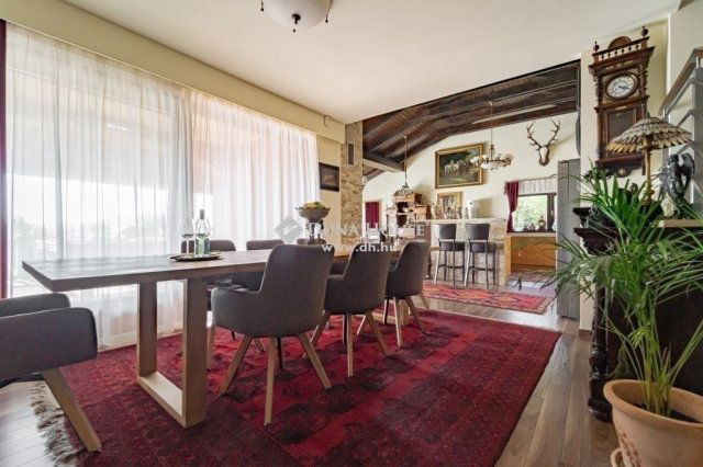 Eladó családi ház, Szentendrén 549.9 M Ft, 6 szobás