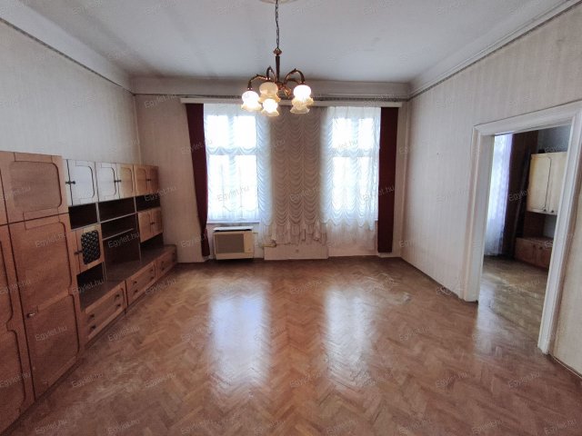 Eladó téglalakás, Budapesten, VIII. kerületben 68.99 M Ft