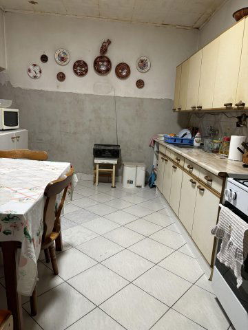 Eladó családi ház, Biatorbágyon 89.99 M Ft, 6+1 szobás