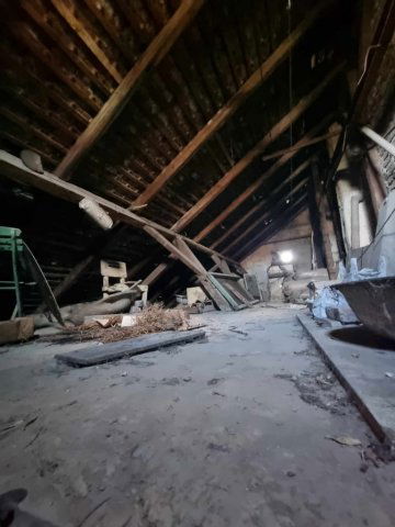 Eladó családi ház, Pécsett 19.9 M Ft, 3 szobás