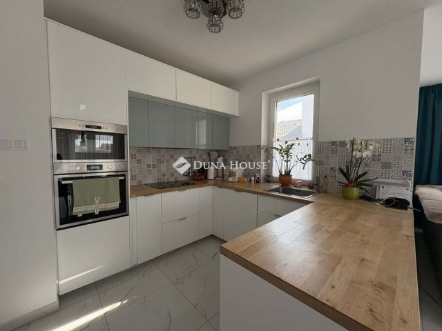 Eladó családi ház, Lajosmizsén 99.5 M Ft, 5 szobás